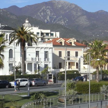 Appartamento Ca' Nanopulin, Fronte Porto Loano Esterno foto