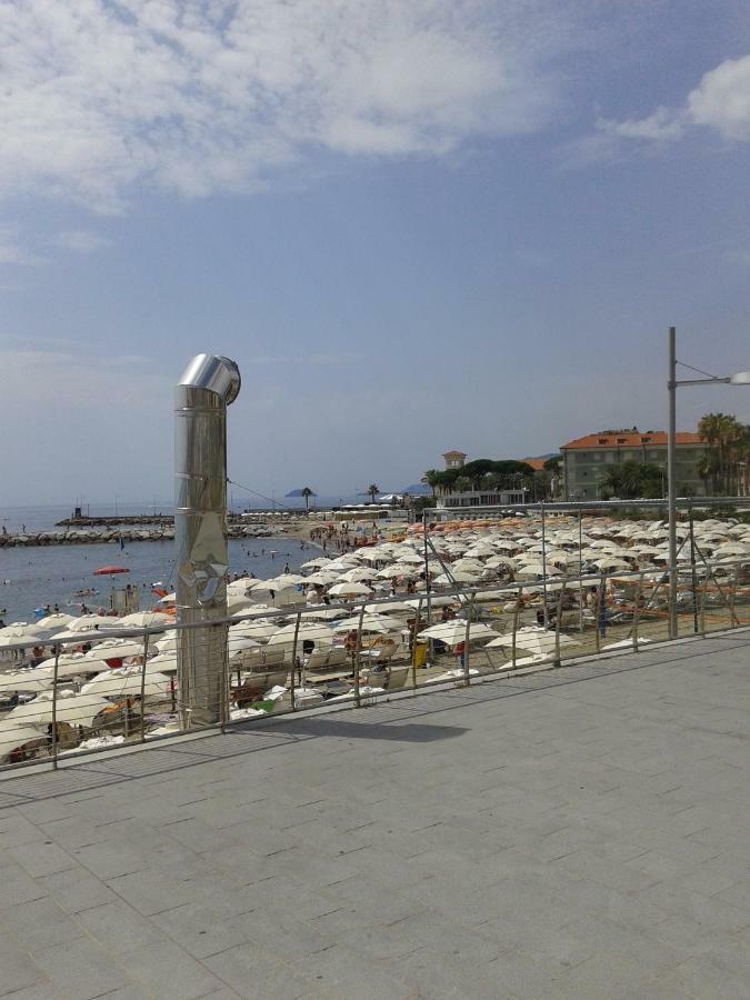 Appartamento Ca' Nanopulin, Fronte Porto Loano Esterno foto